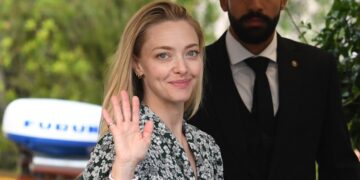 Get Amanda Seyfried’s Floral Fall Dress Look for $35 on Amazon