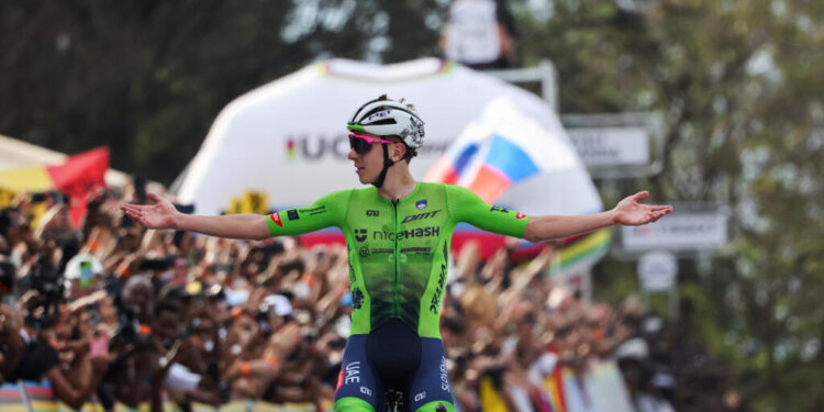 Pogacar wins second straight cycling world title after electrifying Kigali climb