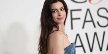 Anne Hathaway’s Wide-Leg Trousers Are a Fall Staple — The Look Is $38