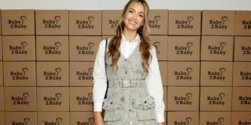 Copy Jessica Alba’s Tweed Dress for Fall With This Amazon Find
