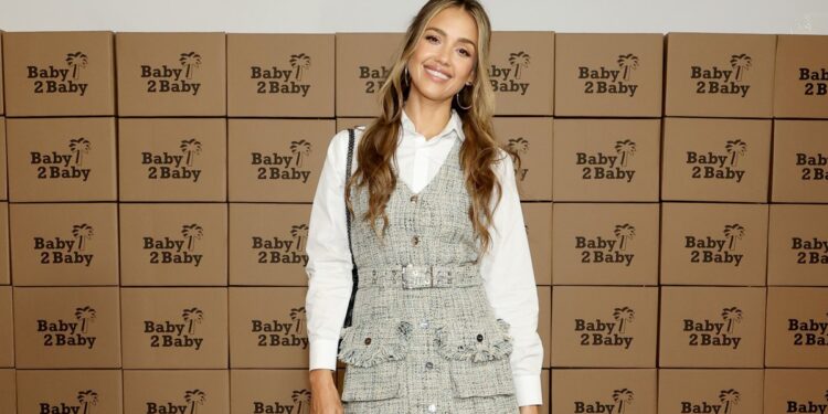 Copy Jessica Alba’s Tweed Dress for Fall With This Amazon Find