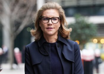 Staveley forced to clarify Spurs bid intention after Levy exit | Money News