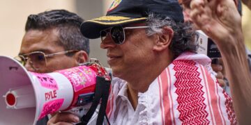 Gustavo Petro: US revokes Colombian president’s visa after he urges troops to disobey Donald Trump’s orders | US News