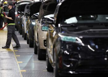 Jaguar Land Rover getting ‘daily’ support as workers told to stay at home | Science, Climate & Tech News