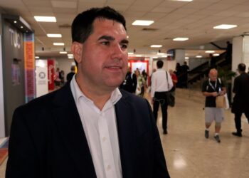 Would-be Labour deputies woo the unions in Brighton | Politics News