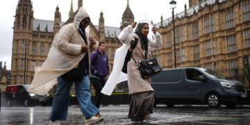 UK weather: Rain likely above average this autumn – but why it might not clear the drought | Science, Climate & Tech News