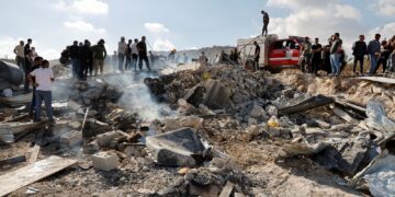 ‘Shameful’ that two MPs were denied entry into West Bank, Streeting says | Politics News