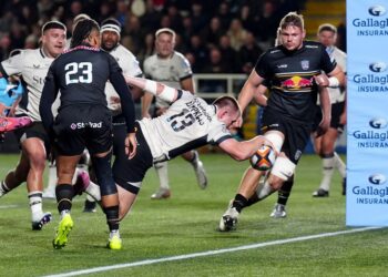 Owen Farrell returns to lead Saracens to 39-17 victory over revamped Newcastle Red Bulls as Premiership returns | Rugby Union News