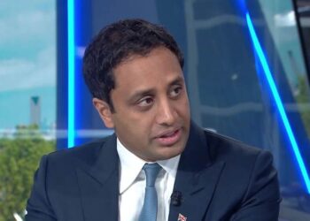 Sir Keir Starmer ‘responsible’ if anything happens to Nigel Farage, claims Reform UK policy chief | Politics News