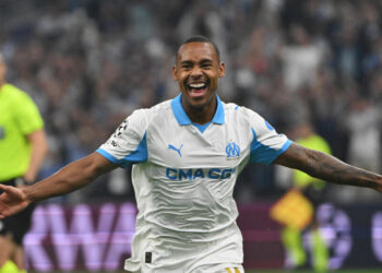Marseille sweep past Ajax with Paixao brace in Champions League