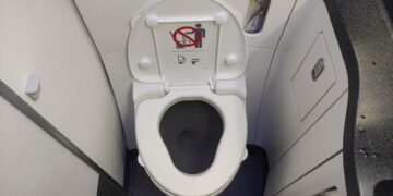 Fox Sports Analyst Reveals The Disgusting Thing He Does In Airplane Bathrooms