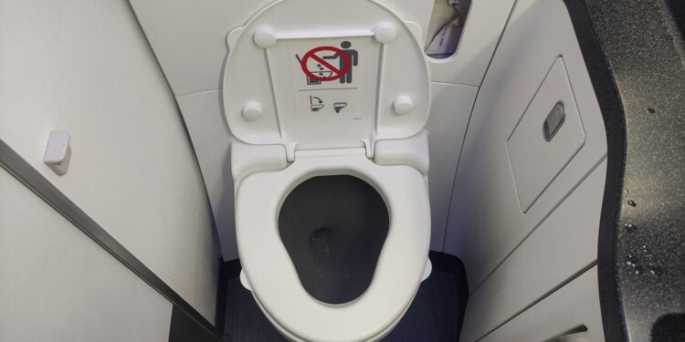 Fox Sports Analyst Reveals The Disgusting Thing He Does In Airplane Bathrooms