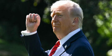 Trump threatens to impose additional 100% tariff on China and scrap Xi talks