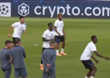 Barcelona and Paris Saint-Germain go head-to-head in Champions League