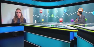 'Zucman tax': Calls to tax the ultra-rich grow louder in France