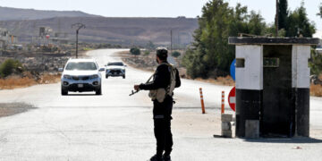 Syrian army redeploys near SDF fronts in northeast Syria as tensions flare