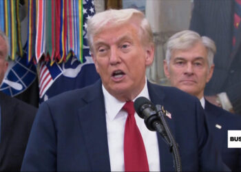 Trump warns of "irreversible" actions in case of government shutdown