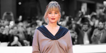 Jennifer Lawrence Takes New Dior To The Red Carpet