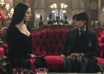 Why Wednesday And Morticia Addams’ Relationship Is So Combative In The Netflix Series