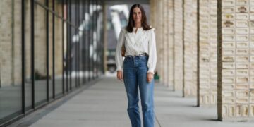 19 Rich-Looking, Loose Fall Blouses You’ll Want to Wear on Repeat