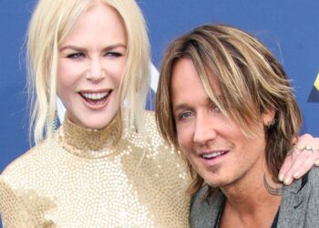 Keith Urban Falls To The Floor After Fan Named ‘Nicole’ References His Ex