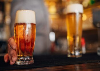 Tories to scrap business rates on high street pubs and shops | Politics News