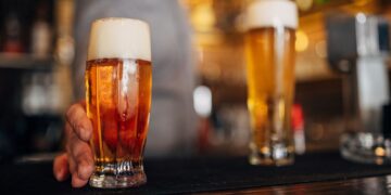 Tories to scrap business rates on high street pubs and shops | Politics News