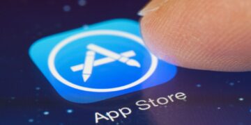 Apple users could get ‘significant’ compensation say lawyers, after tech firm loses competition ruling over ‘unfair’ £1.5bn app store fees | UK News