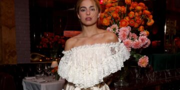 Star Sightings: Addison Rae Performs in Armani Beauty Looks, Riley Keough Attends a Chanel Dinner in New York