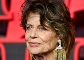 Linda Hamilton Refuses To ‘Chase Beauty’ As She Ages