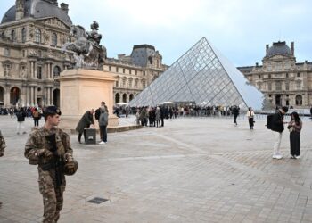 Paris Prosecutor Says Arrested Man Is 4th Member Of Louvre Heist Gang