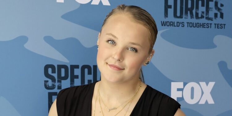 JoJo Siwa Reveals ‘Excruciating Pain’ Landed Her in the Hospital