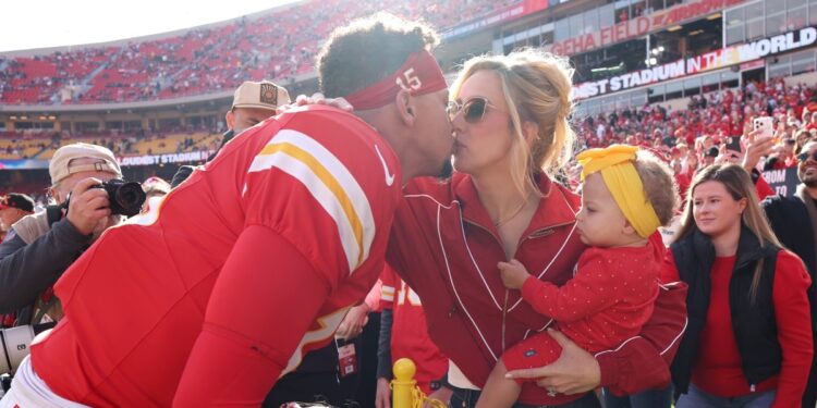 Brittany Mahomes Steals the Show With Thanksgiving Chiefs Game Outfit