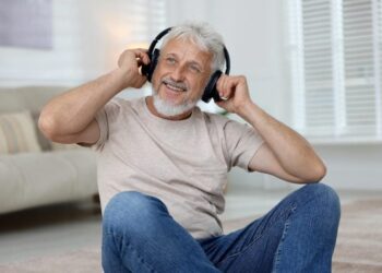 Listening to Music May Cut Dementia Risk by 39%, Study Finds