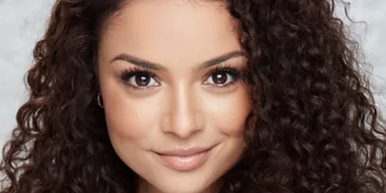 Sophie Rose Gutterman Reveals the Ultimate Holiday 2025 Hair Edit: Which Trends to Try (and Skip)