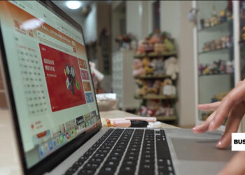 China's 'Singles' Day' goes big, but physical stores are left behind