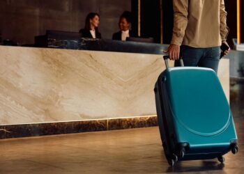 Best and worst hotel chains ranked by cost and customer score | Money News