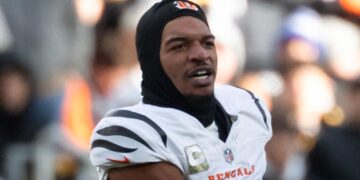 Ja’Marr Chase: NFL suspend Cincinnati Bengals receiver for one game after spitting at Jalen Ramsey | NFL News