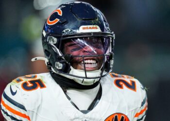 NFL: Philadelphia Eagles suffer 24-15 defeat to Chicago Bears as Super Bowl champions are booed by home fans | NFL News