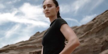 Kaia Gerber’s Trainer Kirsty Godso Says Channeling Lara Croft’s Style at the Gym Is the Ultimate Workout Hack