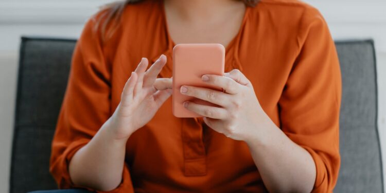 Here’s Why People Are ‘Vaguebooking’