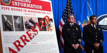 Pipe Bomb Suspect Told FBI He Targeted U.S. Political Parties Because They Were ‘In Charge,’ Memo Says