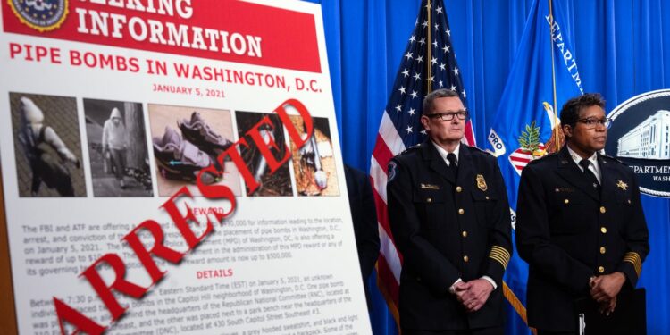 Pipe Bomb Suspect Told FBI He Targeted U.S. Political Parties Because They Were ‘In Charge,’ Memo Says