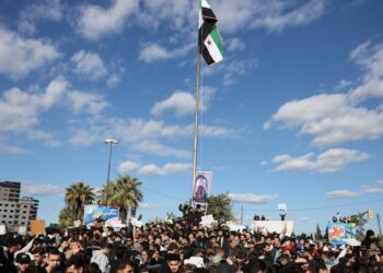 Clashes erupt in Syria as Alawite minority protests deadly Homs mosque bombing