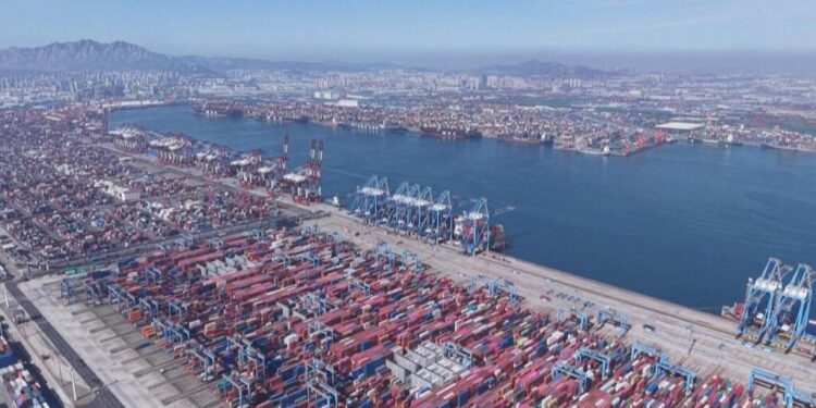 China's trade surplus hits record $1.08 trillion after just 11 months