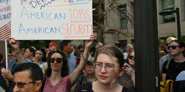 U.S. Diplomats Sue Trump Administration for Ignoring Congress on Mass Layoffs