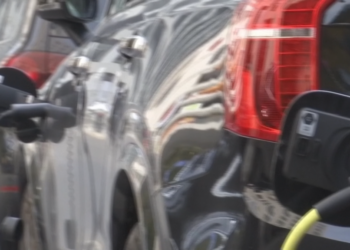 EU rolls back 2035 internal combustion engine ban