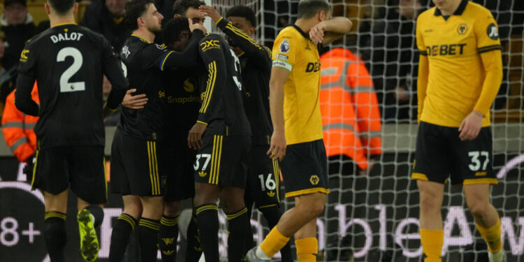 Premier League: Manchester United cruise to victory at Wolverhampton