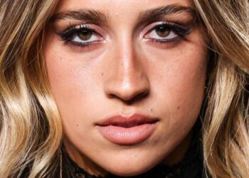 Tate McRae Doesn’t ‘Regret’ Collaboration With Morgan Wallen