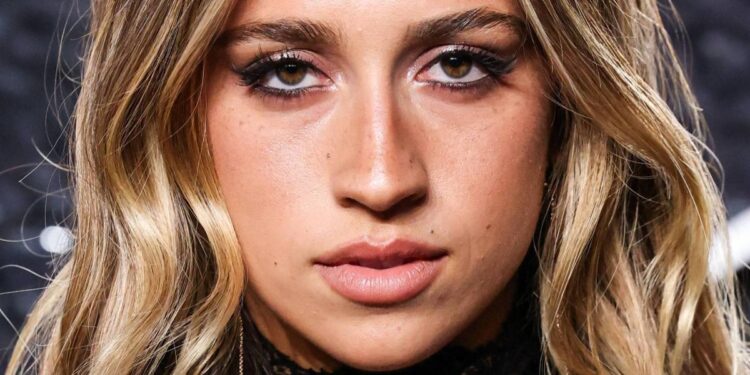 Tate McRae Doesn’t ‘Regret’ Collaboration With Morgan Wallen